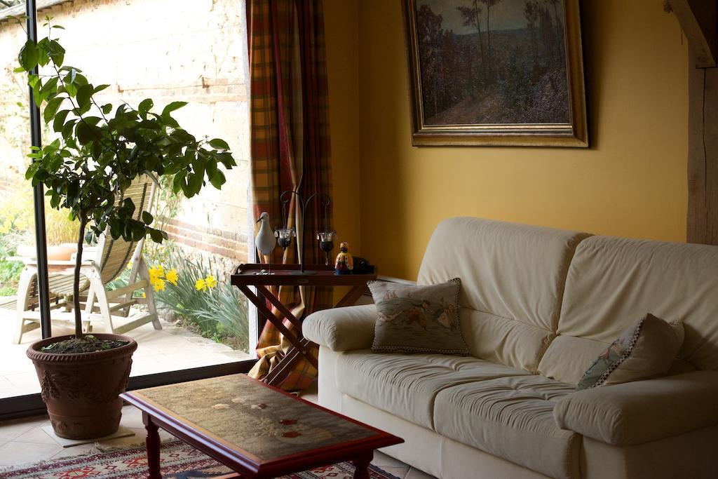 Au Fond Du Jardin Maison D'Hotes Saint-Saëns Rom bilde